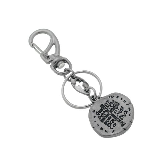 Chaveiro com Medalha das Duas Cruzes e Mosquete em Metal - Prata
