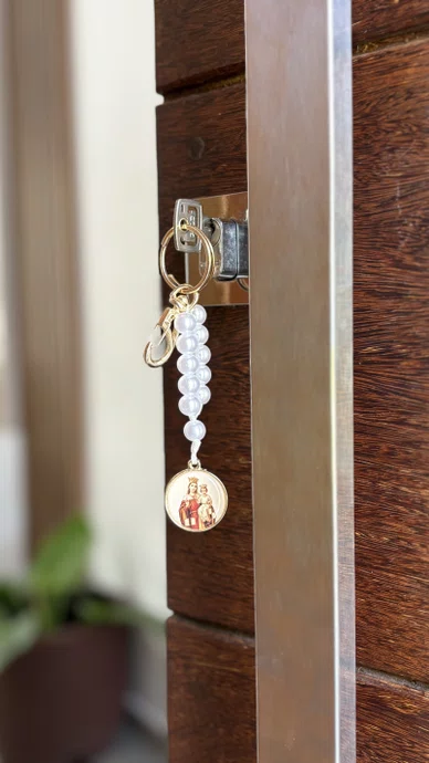 Chaveiro Dezena Nossa Senhora do Carmo Pérola Abs