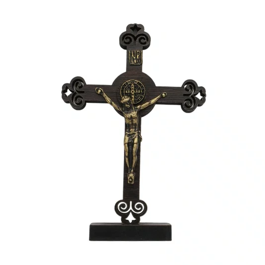 Crucifixo de Mesa em Mdf Vazado com Detalhes de Metal - 9cm