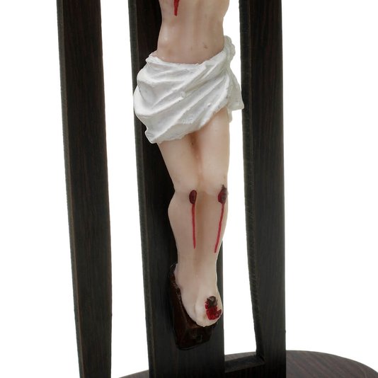 Crucifixo com Medalha de São Bento Gravada a Laser e Cristo em Resina 28cm