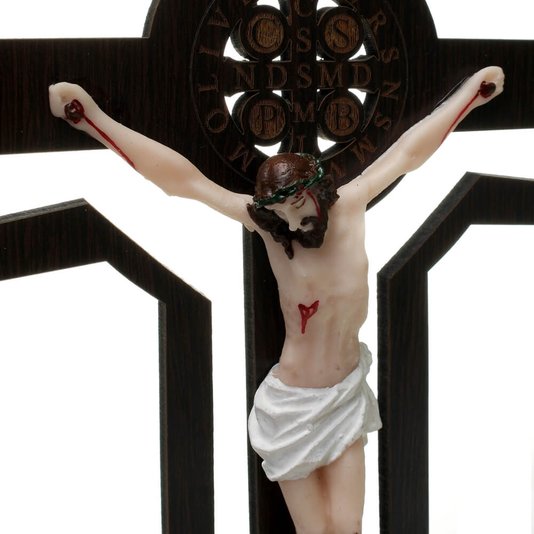 Crucifixo com Medalha de São Bento Gravada a Laser e Cristo em Resina 28cm