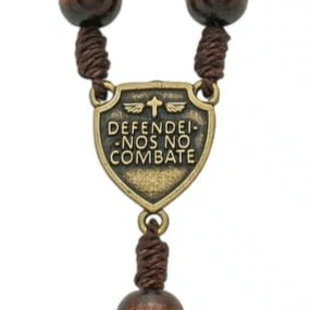 Dezena para Carro São Miguel Madeira Marrom Escuro 10mm e Pompom