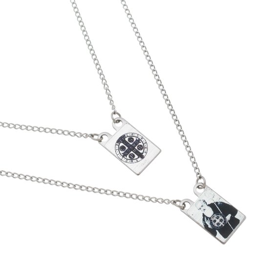 Escapulário Medalha de São Bento em Inox Preto e Branco