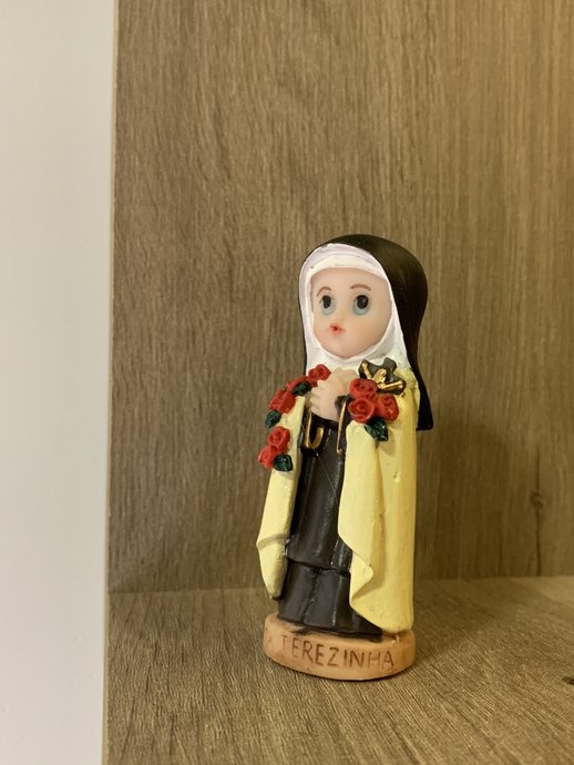 Imagem de Santa Teresinha Infantil em Resina - 8cm