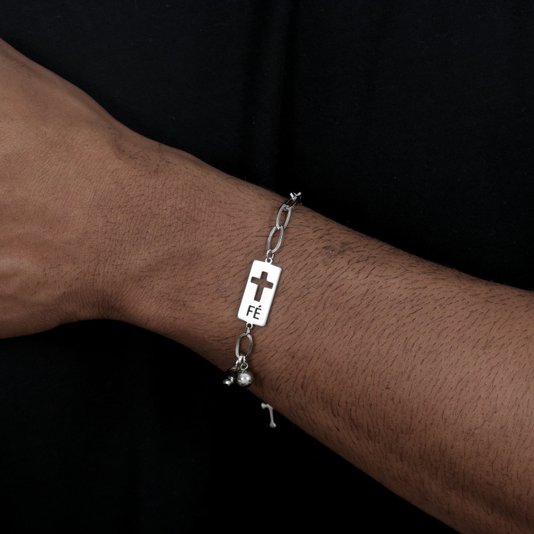 Pulseira com Medalha de Cruz Vazada e Palavra Fé em Inox - Prata