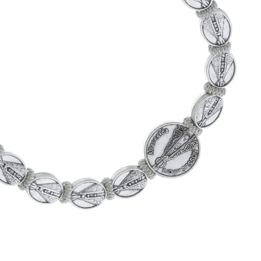 Pulseira com Medalhas e Pingente de Nossa Senhora Aparecida em Metal