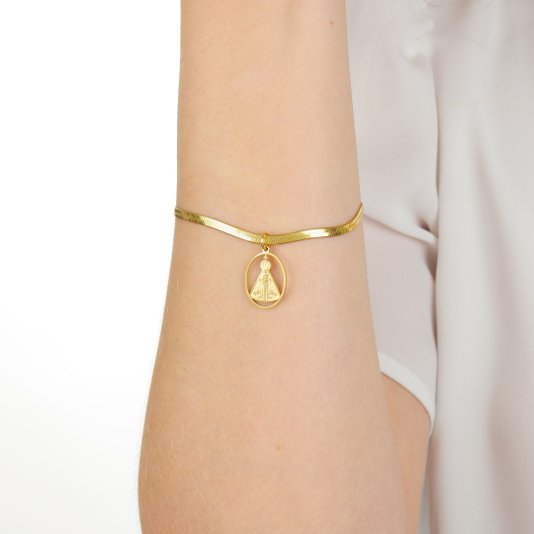 Pulseira de Nossa Senhora Aparecida com Pingente Vazado em Inox - Dourado