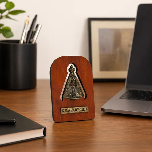 Quadro de Mesa Nossa Senhora Aparecida em Madeira Demolição
