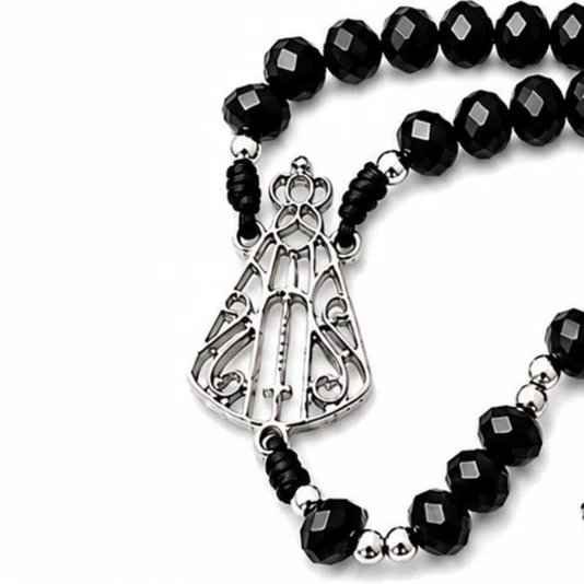 Terço de Cristal Nossa Senhora Aparecida Niquel Vazado Preto