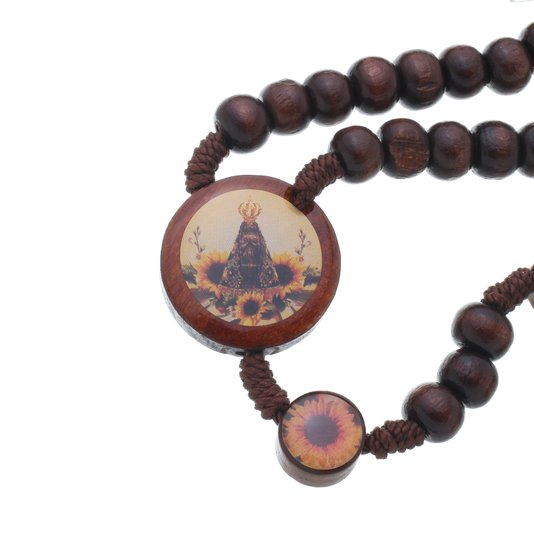 Terço de Nossa Senhora Aparecida em Madeira e Entremeios de Girassol