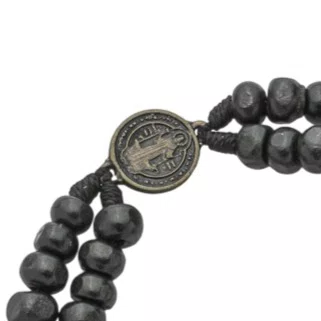 Terço de Pulso com Entremeio de São Bento Ouro Velho e Medalha Na Ponta em Madeira Preto 6mm