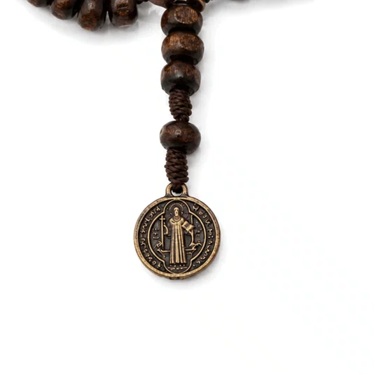 Terço de Pulso Masculino São Bento Ouro Velho em Madeira Marrom Escuro 6mm
