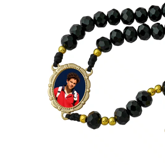 Terço São Carlo Acutis de Cristal Preto Entremeio Dourado - 8mm