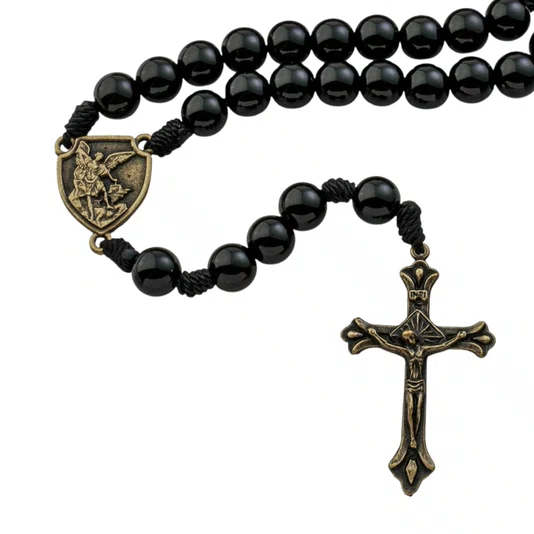 Terço São Miguel de Pescoço de Pérola Preta 10mm - Ouro Velho