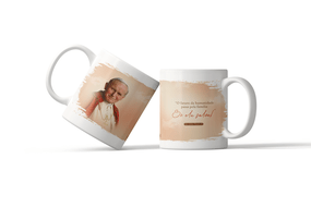 Caneca de São João Paulo II - "O Futuro da Humanidade Passa Pela Família" - Porcelana