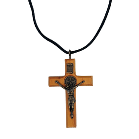 Cordão Crucifixo em Madeira de Demolição Envernizado e Medalha de São Bento