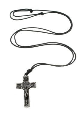 Cordão Crucifixo com Medalha Das Duas Cruzes - Couro Sintético