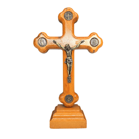 Crucifixo de Mesa de São Bento e Graças em Madeira de Demolição Envernizado - 15cm