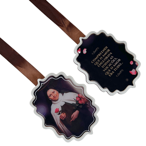 Escapulário de Porta de Santa Teresinha do Menino Jesus em MDF - Resinado