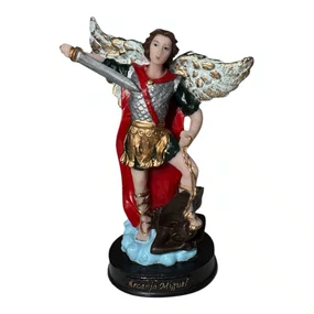 Imagem de São Miguel Arcanjo em Resina Colorida - 14,2cm