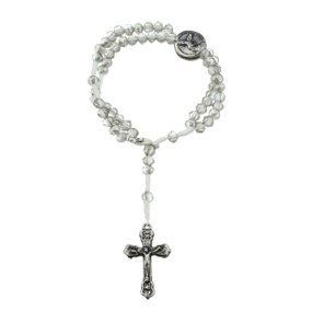 Kit Terço de Pulso de São Miguel Arcanjo em Contas Cristal Cinza Translúcido - 2un