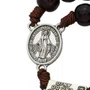 Terço de Nossa Senhora Das Graças da Contemplação Dos Mistérios Entremeio Metal e Contas Madeira Marrom Escuro 10mm